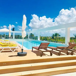 Hotel Ducassi Rooftop Pool & Beach Club, Punta Cana